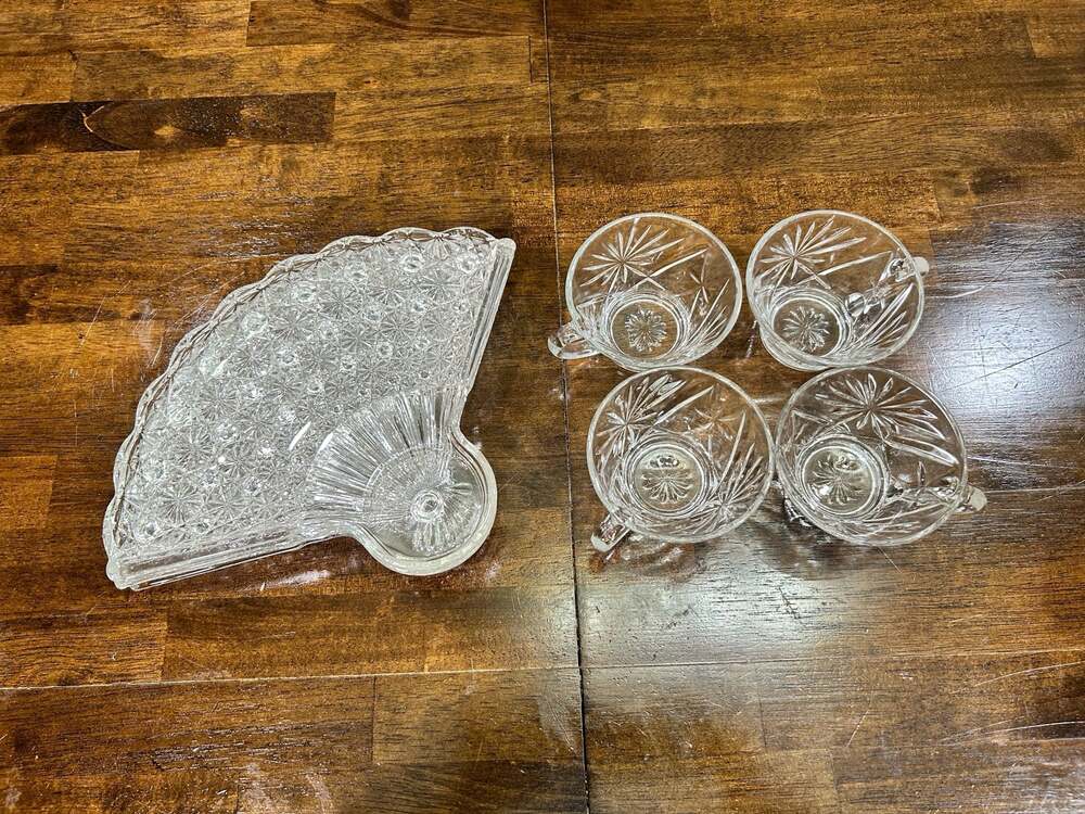 8 pc Anchor Hocking Vintage Star of David Glass Fan Snack Set Plates & Cups